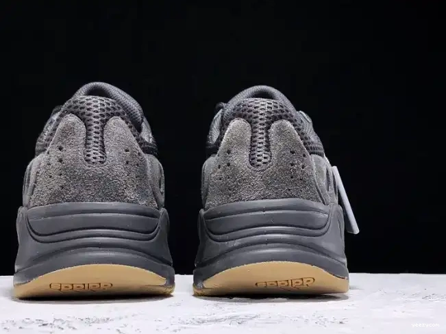 Yeezy Boost Black Adidas 700 FV5304 Utility 0705